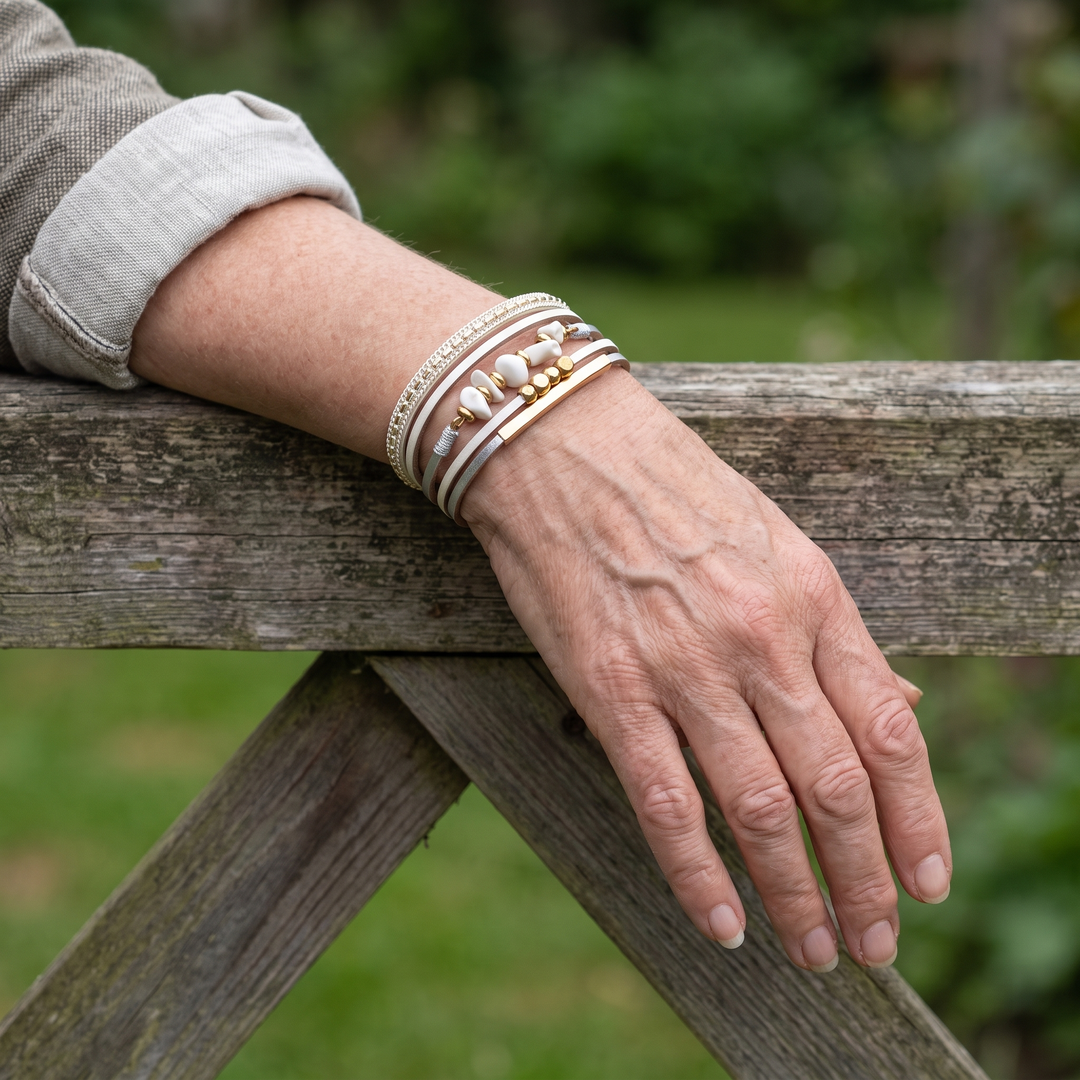 PRIMROSE | WHITE STONE CHIP LEATHER BRACELET